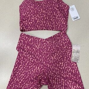 Sage sports bra and biker shorts rain spotted orchid Activewear Set small